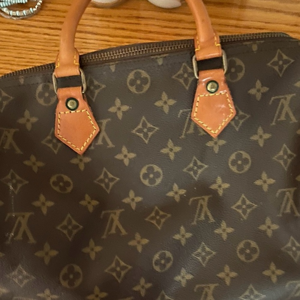 Vintage Louis Vuitton Speedy 30